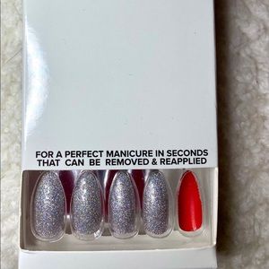 Static Nails Reusable Pop On Nails-NIB